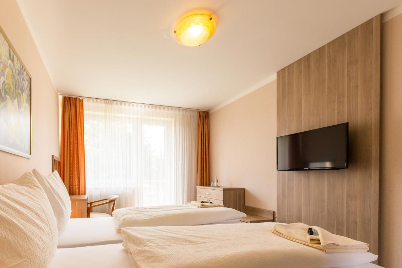 Bed & Breakfast Hotel Perla Nové Mesto nad Váhom Bagian luar foto