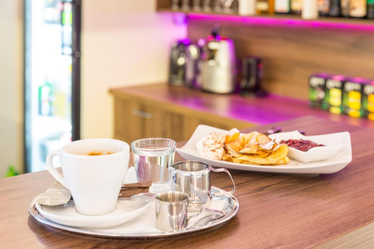 Bed & Breakfast Hotel Perla Nové Mesto nad Váhom Bagian luar foto