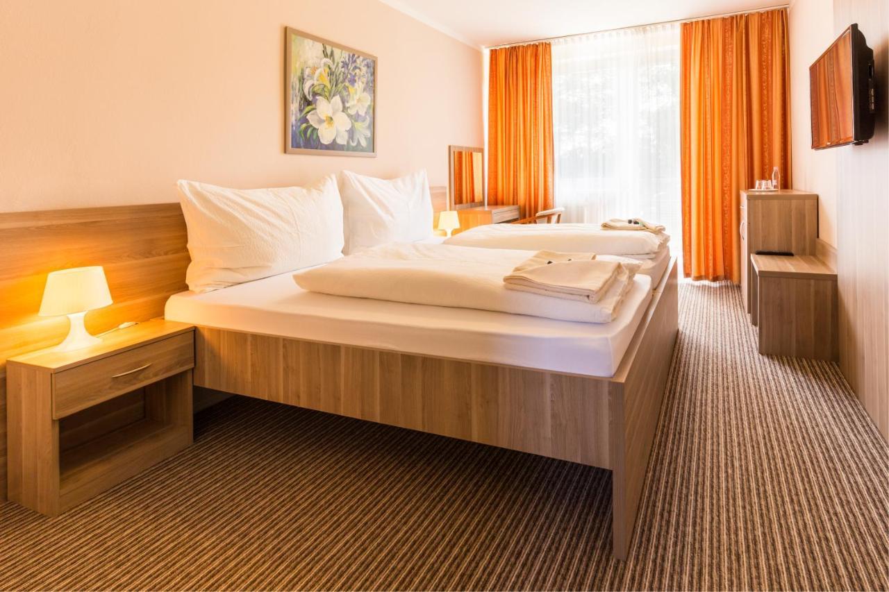 Bed & Breakfast Hotel Perla Nové Mesto nad Váhom Bagian luar foto