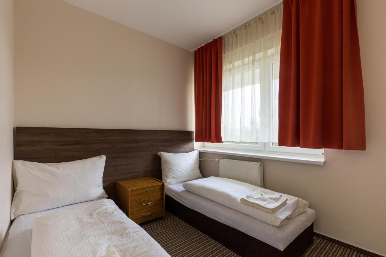 Bed & Breakfast Hotel Perla Nové Mesto nad Váhom Bagian luar foto